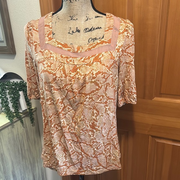 Daniel Rainn Tops - Danielrainn Snake Skin Peach Print Patterned Top